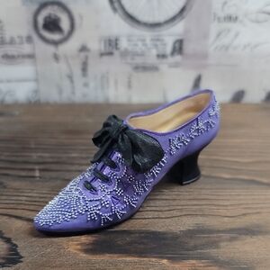 "French Velvet" Just The Right Shoe #25162 2001